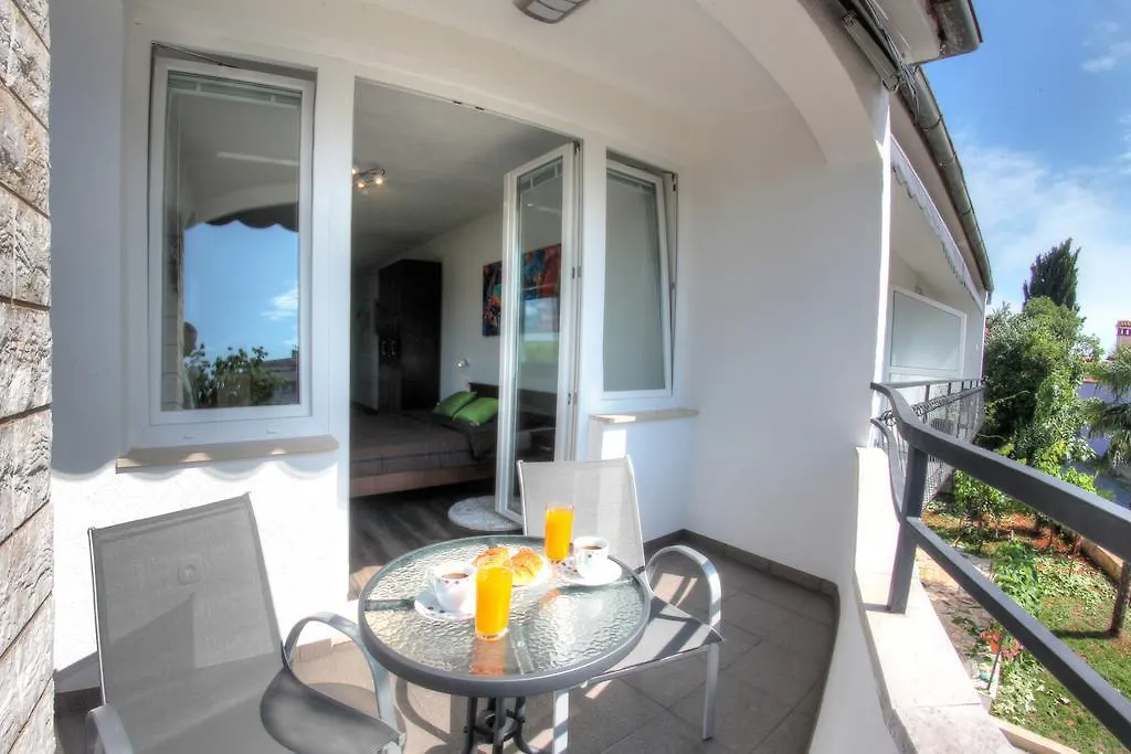 רוביני Apartments Nebuloza 0*,  קרואטיה
