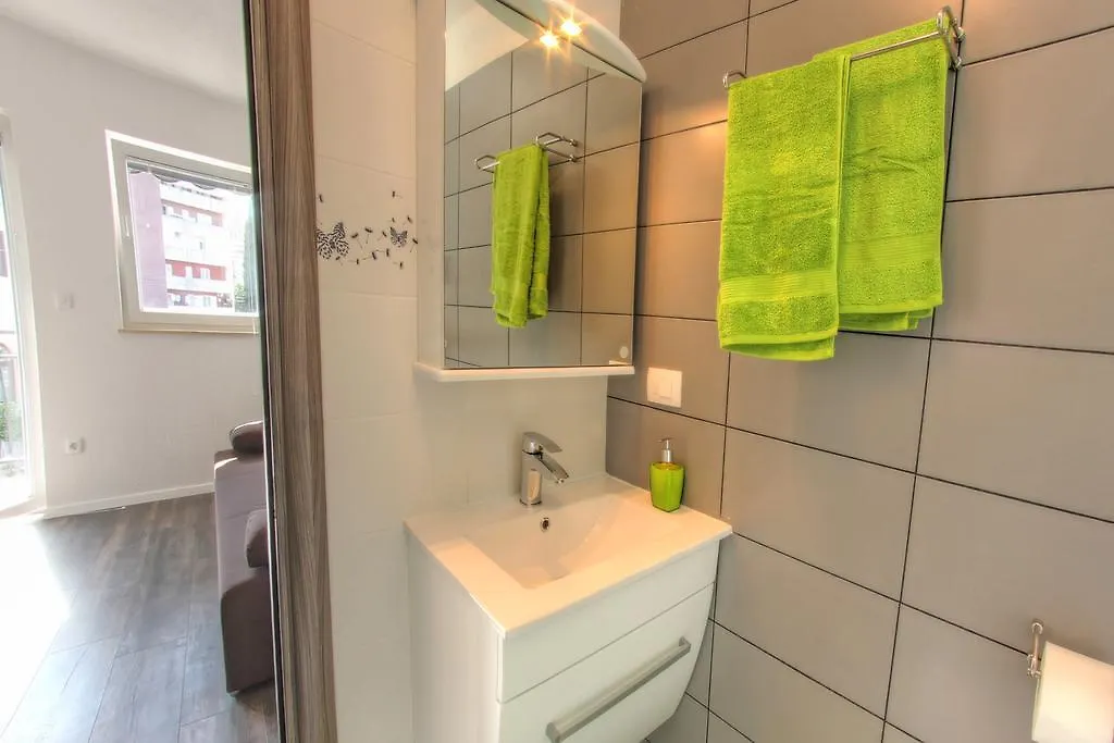 רוביני Apartments Nebuloza