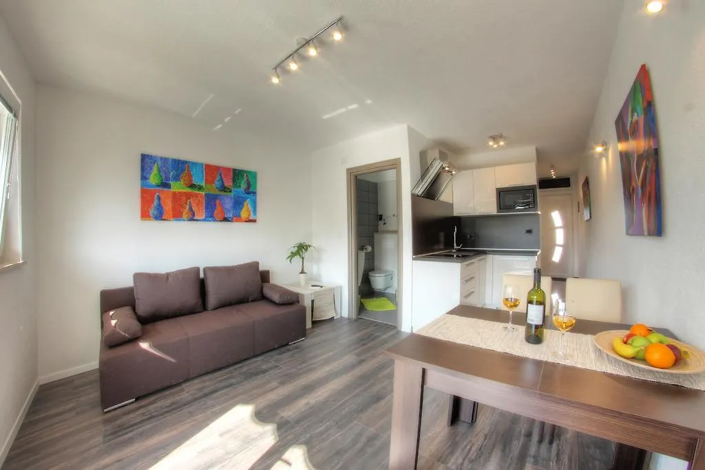 רוביני Apartments Nebuloza קרואטיה