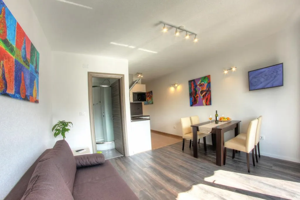 רוביני Apartments Nebuloza